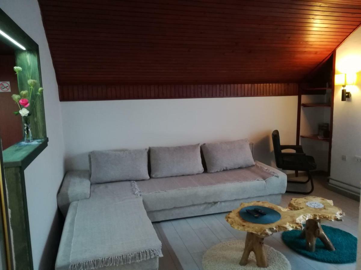 Apartment Arya Кореница Екстер'єр фото